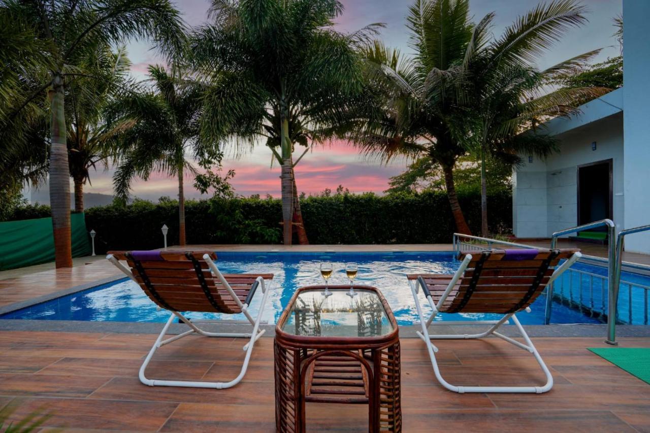 Villa White Coco House 4Bhk Nashik Exterior foto